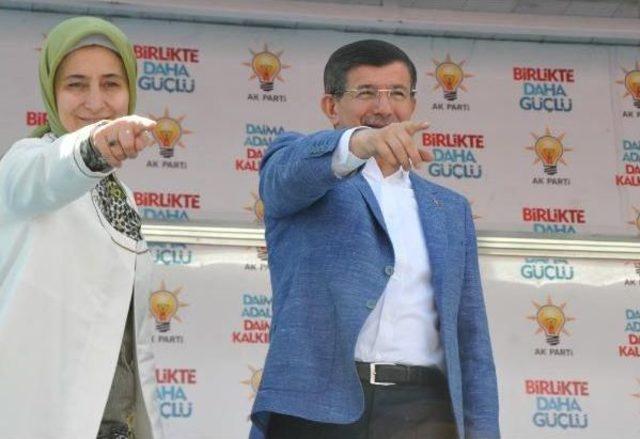 Başbakan Davutoğlu: Cumhurbaşkanımıza Kimse Dil Uzatamaz