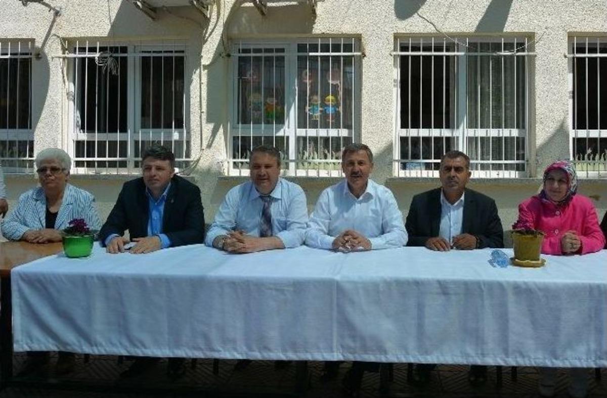 &Ccedil;er&ccedil;i Ve &Ouml;zdağ Laleli&rsquo;de Vatandaşlarla Buluştu