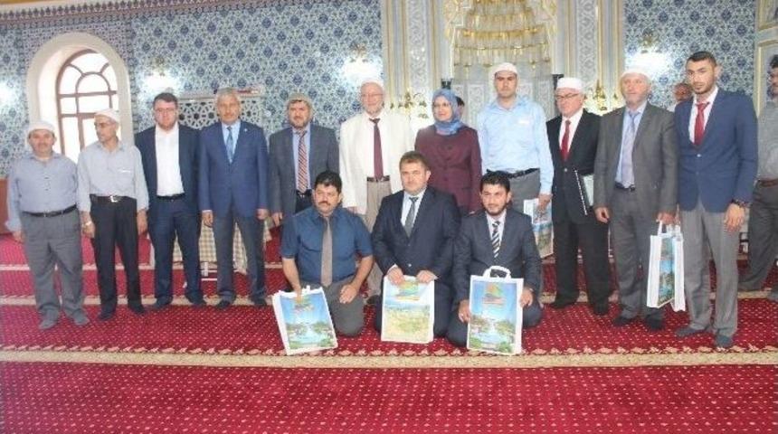 Kumluca&rsquo;da G&uuml;zel Kuran Okuma Yarışması Yapıldı