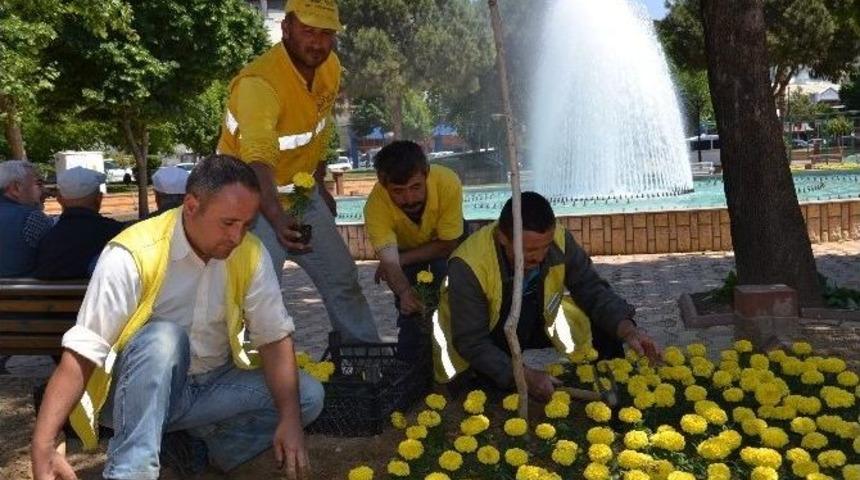 B&uuml;y&uuml;kşehir, Nazilli&rsquo;deki Parkları &Ccedil;i&ccedil;eklendiriyor