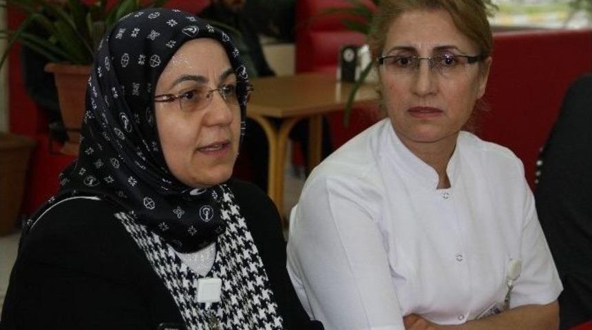 Erzincan&rsquo;da Yılın Hemşiresi 35 Yıldır İzin Almayan Kutan Oldu