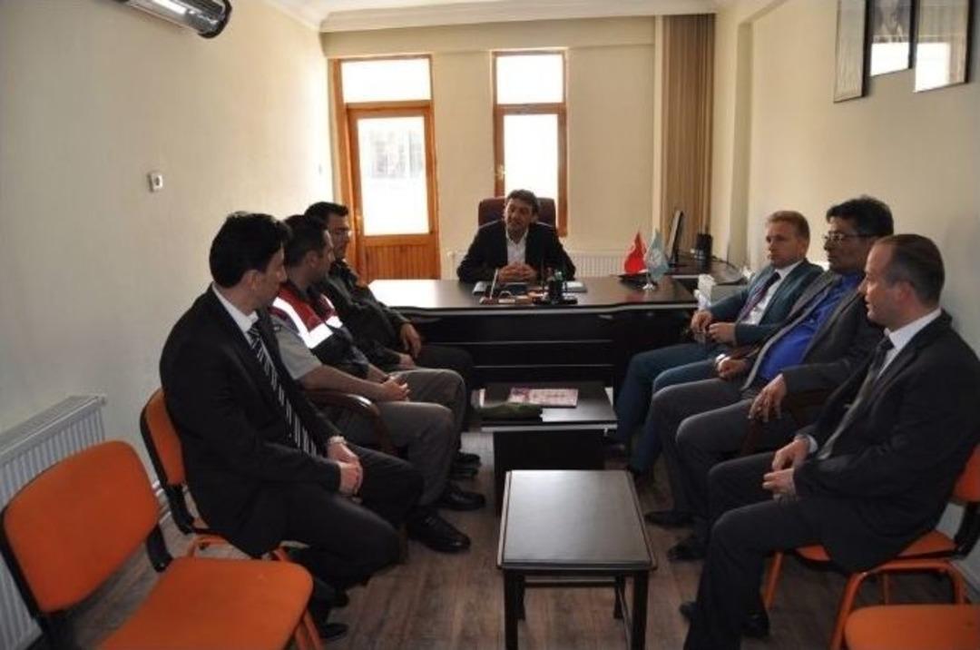 Korkuteli Kaymakam Tanrıkulu, Rehabilitasyon Merkezini Ziyaret Etti