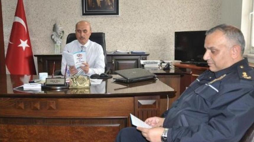 S&uuml;r&uuml;c&uuml; Adaylarına 'trafikte Kul Hakkı' Dersi