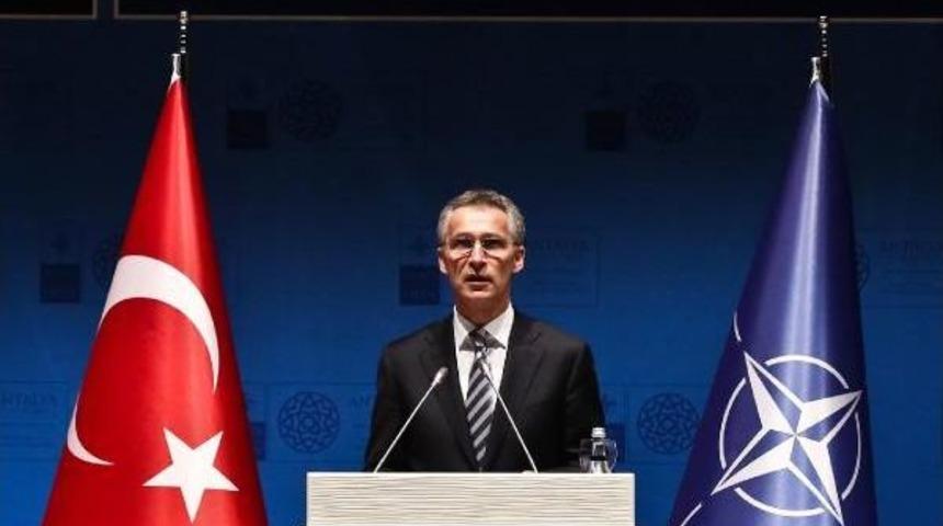 Davutoğlu Ve Abd Dışişleri Bakanı Kerry Başbaşa G&ouml;r&uuml;şt&uuml; (4)