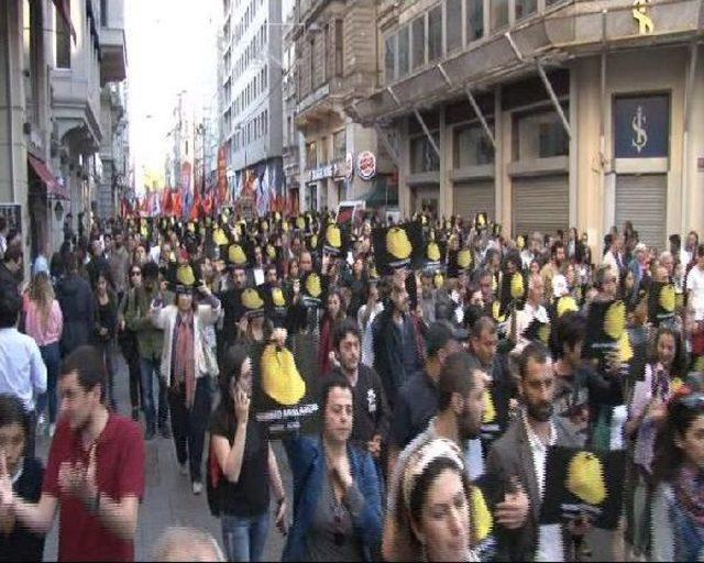 Beyoğlu'nda Soma Için Yürüyüş...