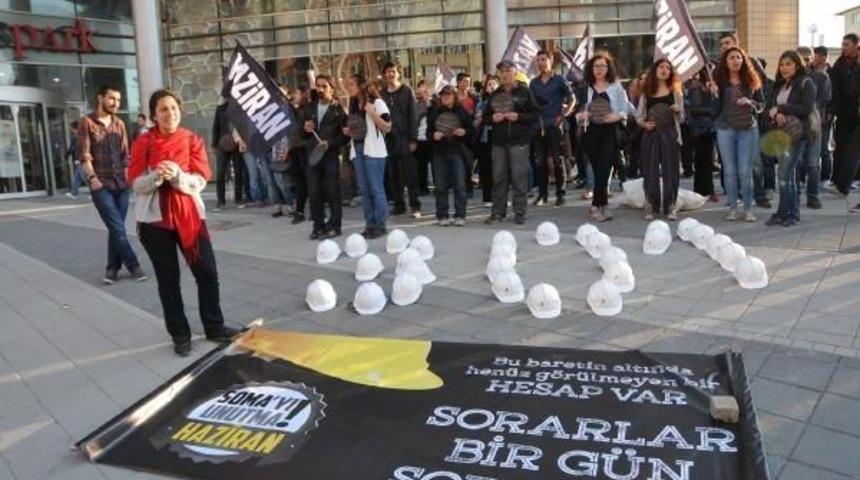 Eskişehir'de 300 Kişi Soma'da &Ouml;lenler I&ccedil;in Y&uuml;r&uuml;d&uuml;