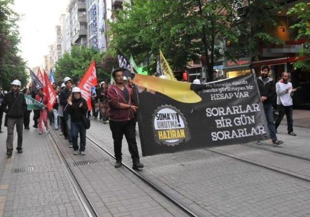 Eskişehir'de 300 Kişi Soma'da Ölenler Için Yürüdü