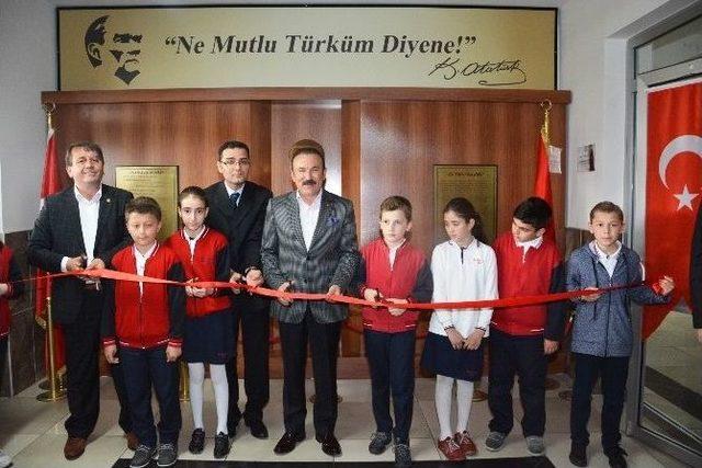 İzmit Belediyesi’nden 146 Öğrenciye Bisiklet