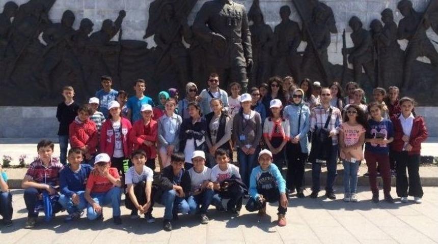 Başarılı &Ouml;ğrenciler &Ccedil;anakkale&rsquo;ye Gitti