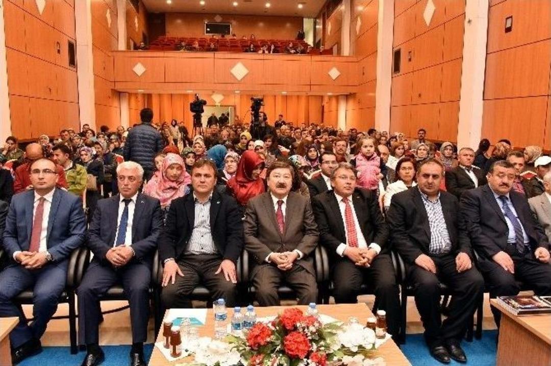 G&uuml;m&uuml;şhane&rsquo;de Kırgızistan R&uuml;zgarı