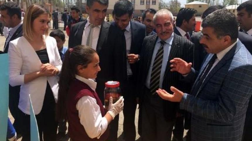 Adilcevaz&rsquo;Da &Ouml;ğrencilerden Bilim Fuarı