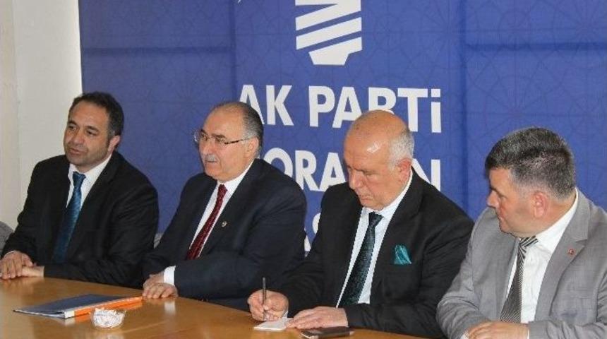 Adnan Yılmaz, Horasan&rsquo;da Kapı Kapı Gezdi