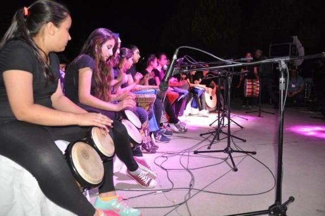 Gençler, Vurmalı Çalgılar Festivali'nde Coştu