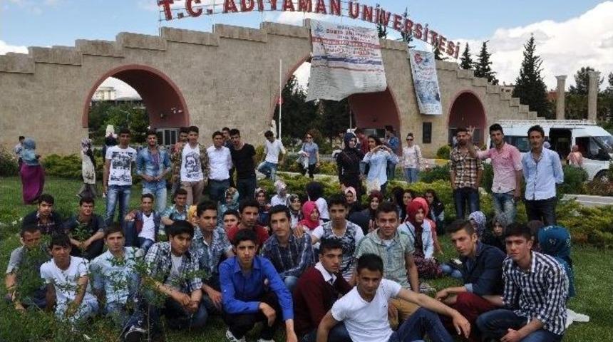 Lise &Ouml;ğrencilerinden &Uuml;niversiteye Gezi