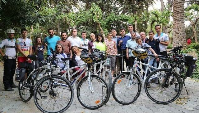 (&ouml;zel Haber) Sağlık M&uuml;d&uuml;r&uuml; Dil &Ouml;ğrendi, Makam Şof&ouml;r&uuml; Oldu 1