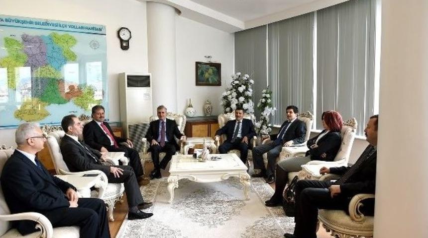 Sağlık Bakanlığı M&uuml;steşarı Prof. Dr. Ey&uuml;p G&uuml;m&uuml;ş, Başkan &Ccedil;akır&rsquo;ı Ziyaret Etti