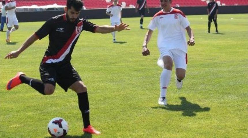 Balıkesirsporlu Futbolcular Engellilerle Oynadı