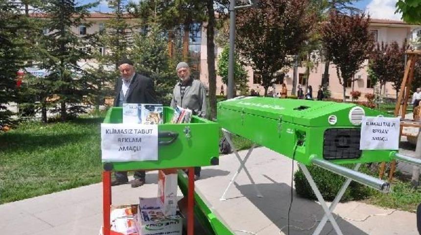 3 Bin Liralık Klimalı Tabut &Ouml;n&uuml;nde Selfie