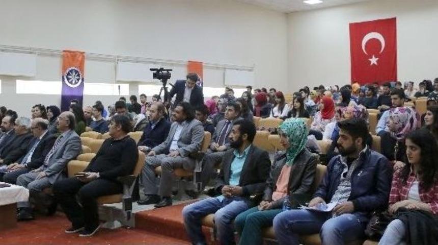 &ldquo;tarihi Yeniden D&uuml;ş&uuml;nmek&rdquo;