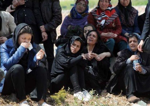 Oğlunun D&uuml;ğ&uuml;n&uuml;ne Değil, Cenazesine Gelebildi 2