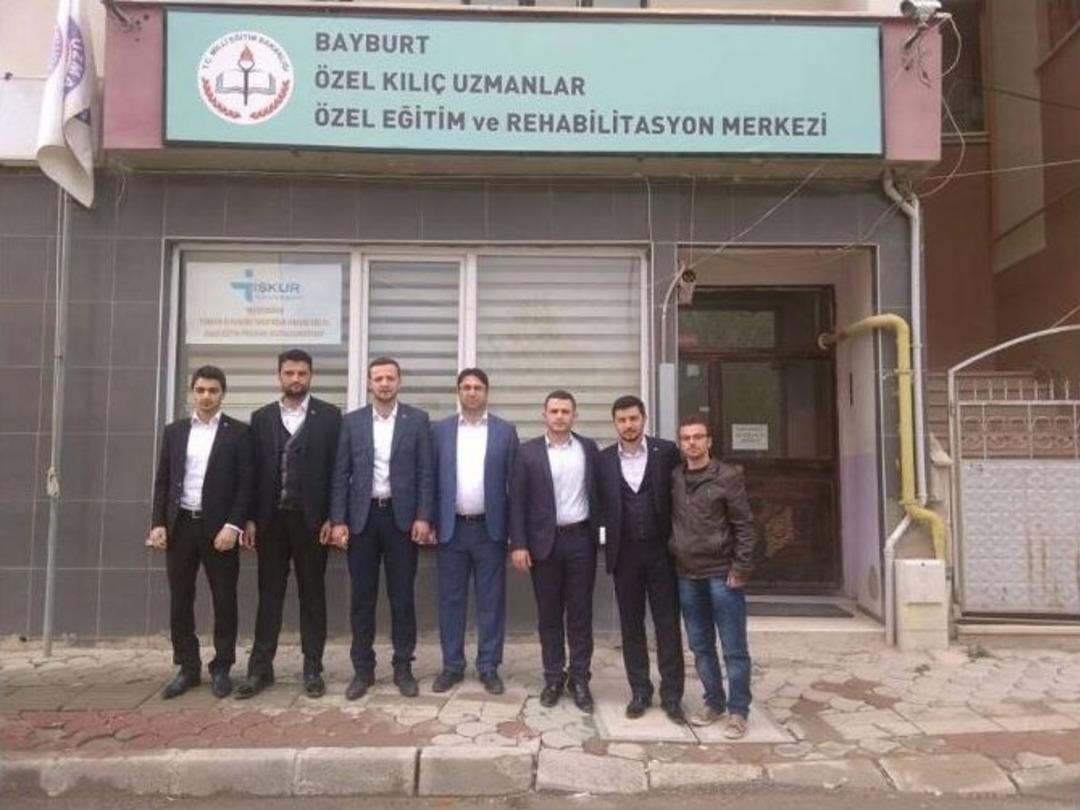 Bayburt Gen&ccedil;lik Kolları Başkanı Kaymak&rsquo;tan Anlamlı Ziyaret ..