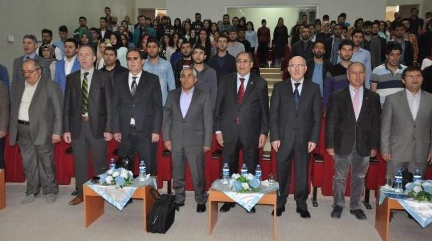 Kars&rsquo;ta &ldquo;d&uuml;nden Bug&uuml;ne Matematiğin &Ouml;nemi&rdquo; Konulu Konferans