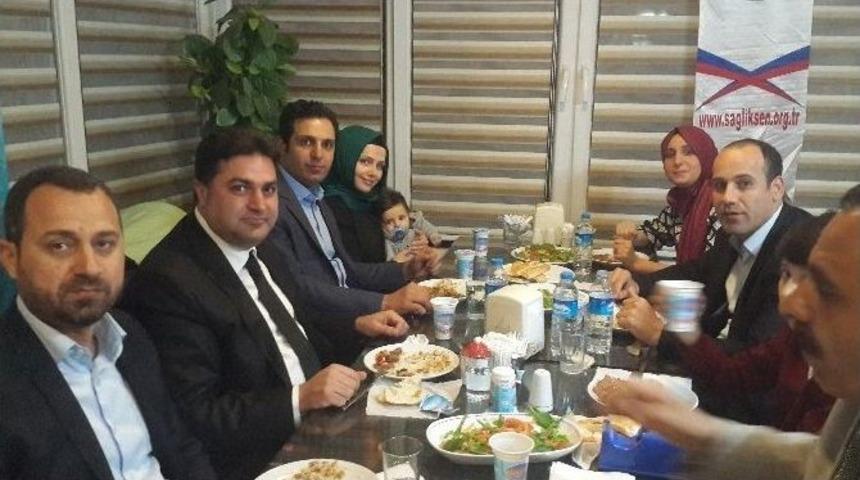 Sağlık-sen&rsquo;den &Uuml;&ccedil;l&uuml; Kutlama