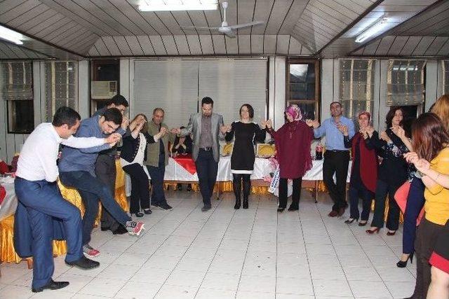 Oltu’da Hemşirelere Özel Müzik Eğlence Programı Düzenlendi