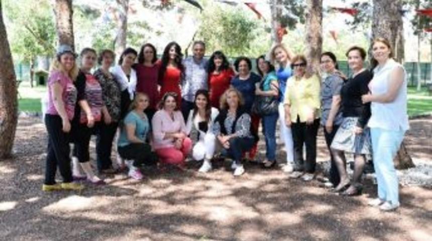 Başkan Uysal, Muratpaşa&rsquo;nın Sanat El&ccedil;ilerini Uğurladı