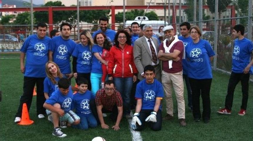 Chp&rsquo;li Bi&ccedil;er, Engelli &Ccedil;ocuk Ve Aileleriyle Buluştu