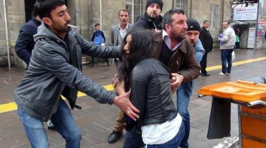 Van'da Cumhurbaşkanı Erdoğan'a Protesto