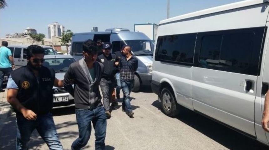 İzmir&rsquo;de 1 Mayıs&rsquo;taki Olaylarla İlgili 10 Kişi Yakalandı