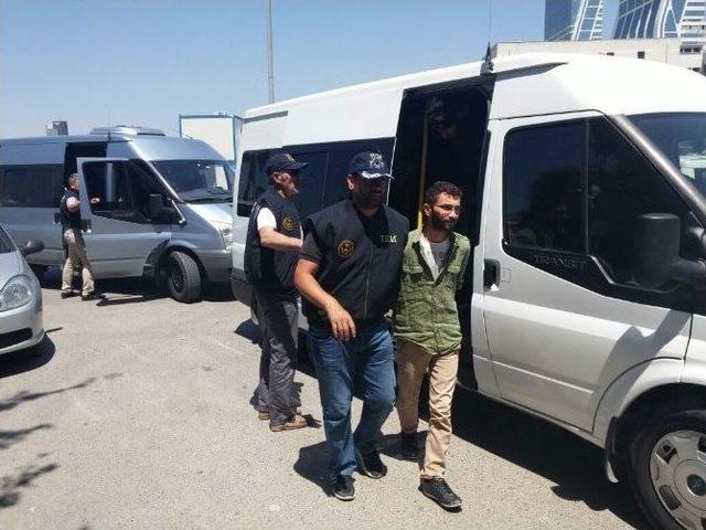 İzmir’de 1 Mayıs’taki Olaylarla İlgili 10 Kişi Yakalandı 1