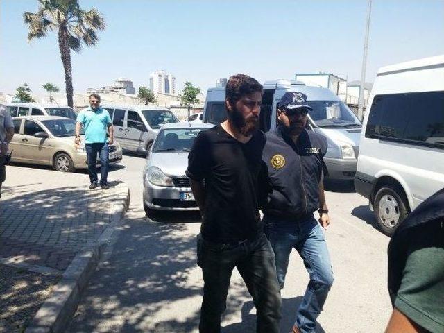 İzmir’de 1 Mayıs’taki Olaylarla İlgili 10 Kişi Yakalandı 3