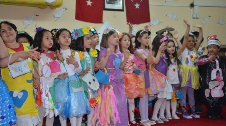 Minik &Ouml;ğrencilerden &ldquo;yeni Bir D&uuml;nya İ&ccedil;in Geleceğin Resmini Geri D&ouml;n&uuml;ş&uuml;mle &Ccedil;izelim&rdquo; Projesi