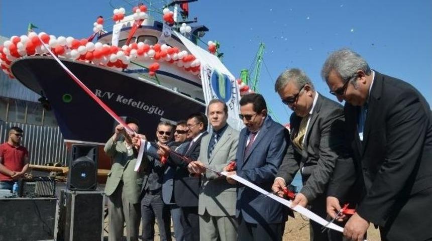 Kefelioğlu Araştırma Gemisi T&ouml;renle Denize İndirildi