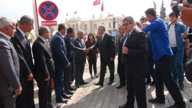 Arınç: İnsanların Özel Hayatına Girmek Adiliktir, Alçaklıktır, Ahlaksızlıktır