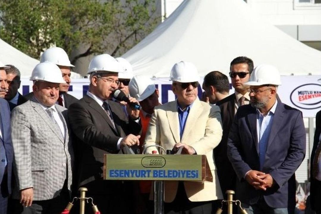 Ak Parti&rsquo;li H&uuml;seyin &Ccedil;elik&rsquo;ten Asgari &Uuml;cret Eleştirisi