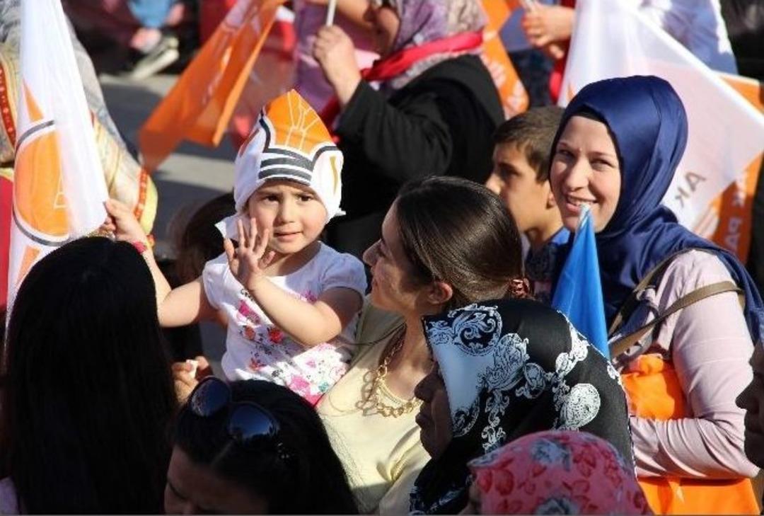 Başbakan Davutoğlu&rsquo;ndan Aydınlıya İş Ve Yatırım M&uuml;jdesi