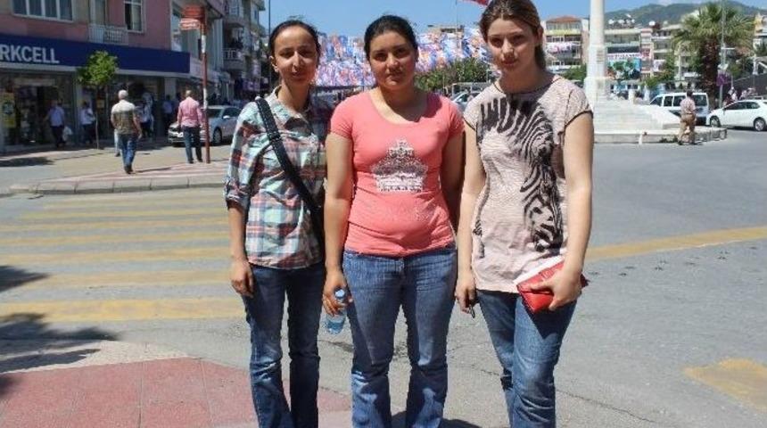 K&uuml;&ccedil;&uuml;k Gelinler Başbakan&rsquo;dan Yardım İstedi