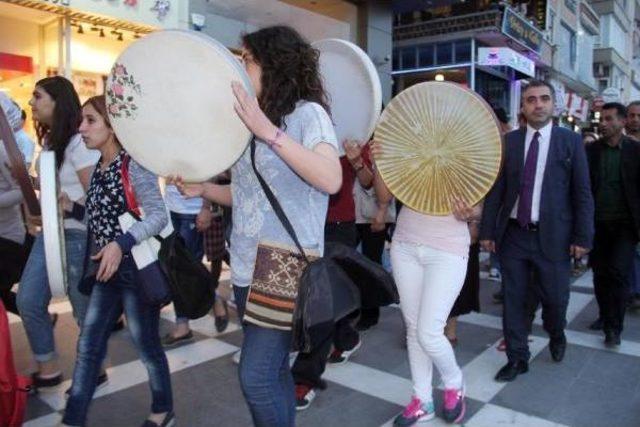 Şanlıurfa'da Kadınlardan Defli Protesto