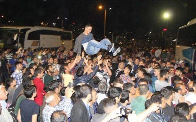 Şanlıurfa'da Davullu-Zurnalı Asker Uğurlaması