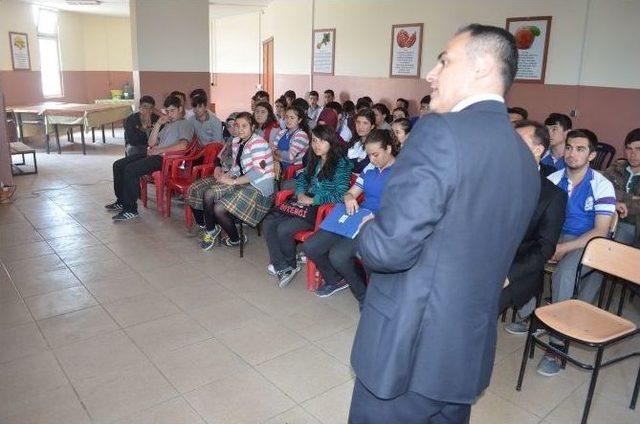 Öğrencilere Sosyal Güvenlik Semineri Verildi