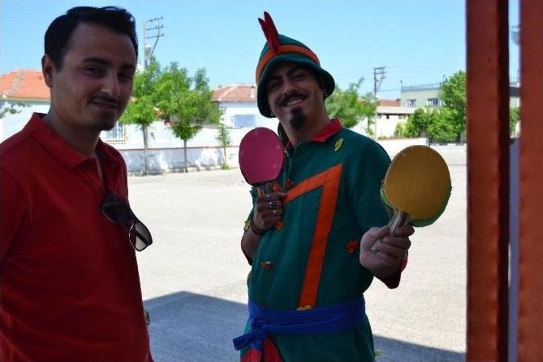 Hacivat Ve Karag&ouml;z Okulda Projesi Hamzabeyli İlkokulunda