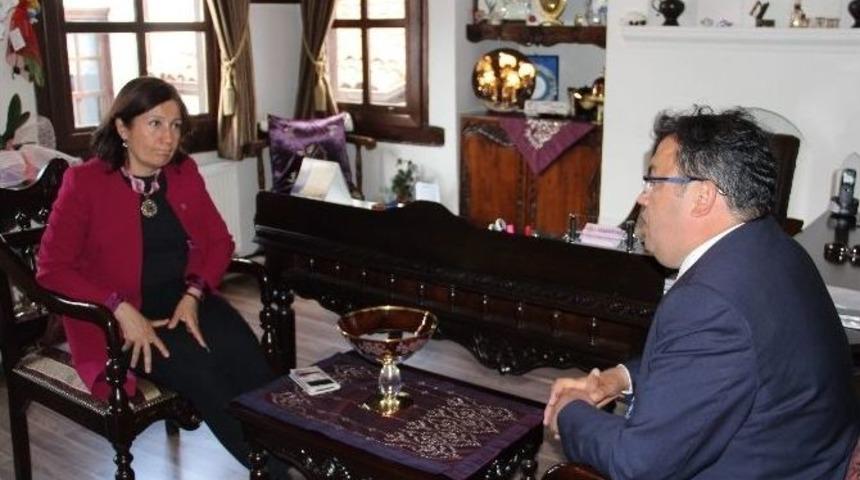 Ceritoğlu&rsquo;ndan Beyaz Ay Derneği&rsquo;ne Ziyaret