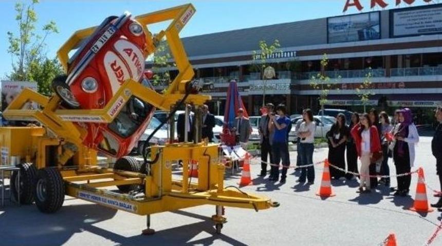 Sel&ccedil;uk&rsquo;ta Emniyet Kemeri Tatbikatı
