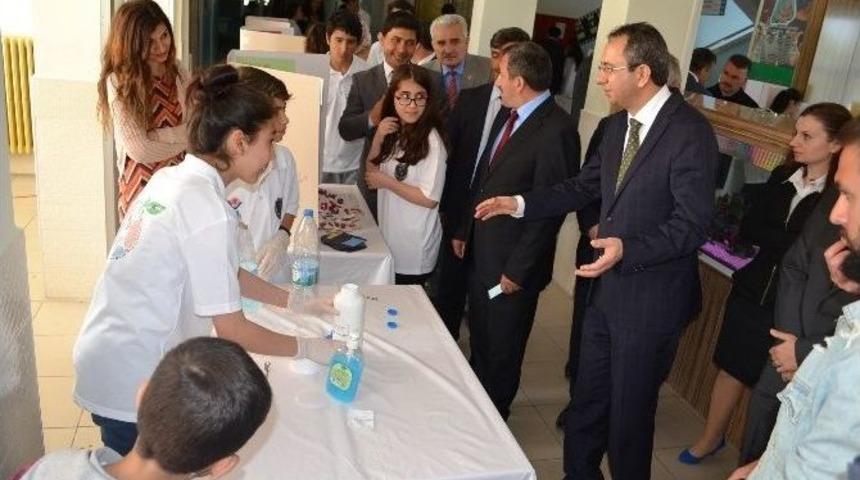 Minikler Projelerini Bilim Fuarı&rsquo;nda Tanıttı
