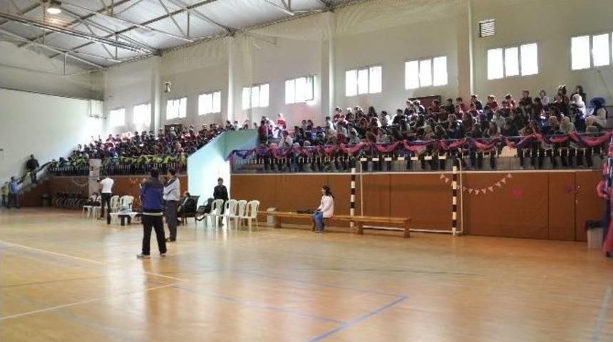 Minikler, Bu Kez Engelleri Ortadan Kaldırmak İ&ccedil;in Yarıştı