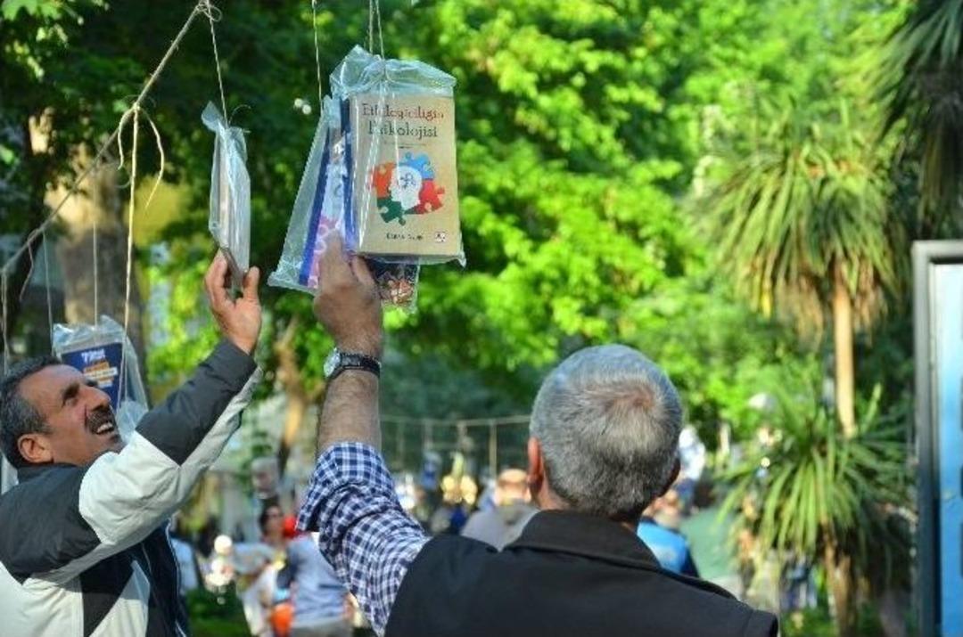 Kocaeli&rsquo;de Ağa&ccedil;lar &rsquo;kitap A&ccedil;tı&rsquo;