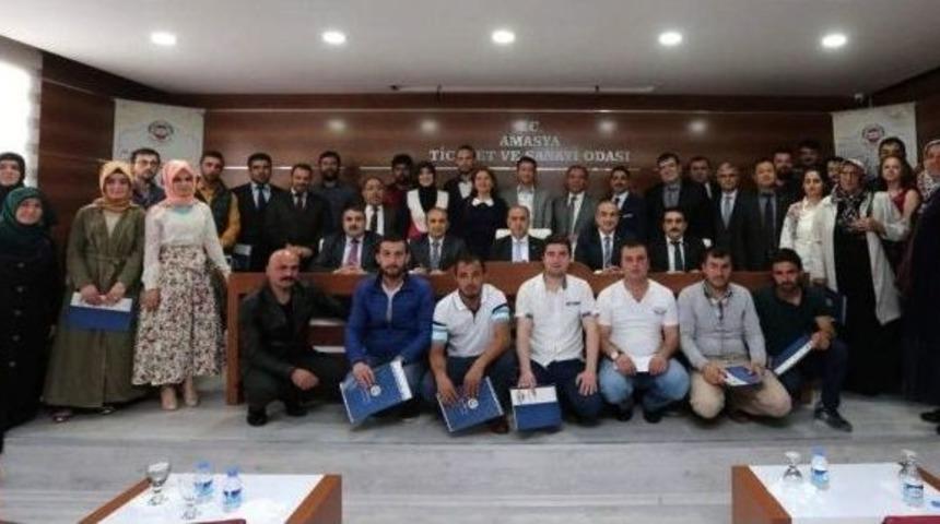 Girişimcilik Eğitimi Alan Kursiyerlere Sertifikaları Verildi